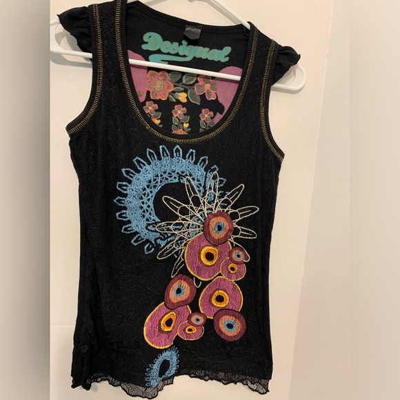 DESIGUAL Black Lace Colorful Flower Tank Top. Size Small - Picture 2 of 11